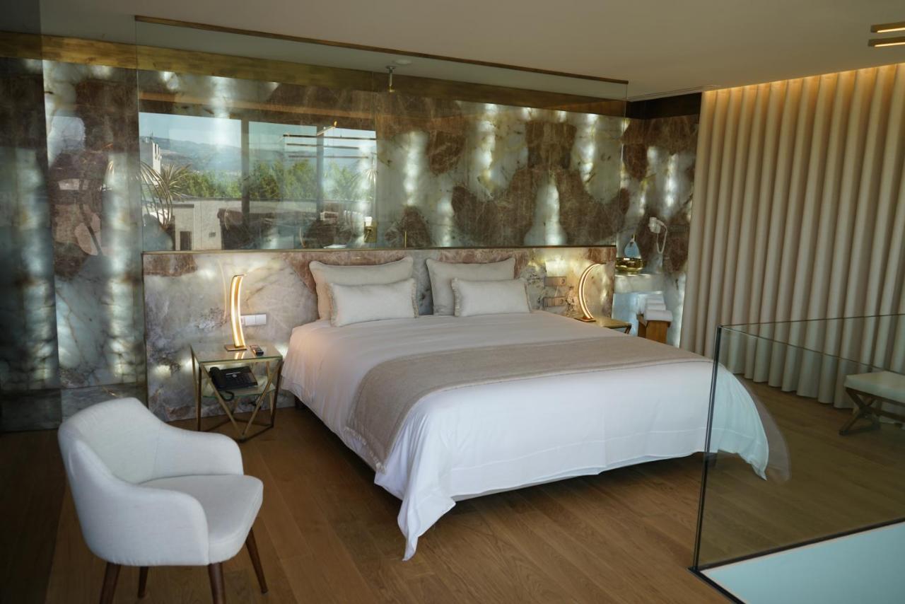 Castelo Hotel ชาเวส ภายนอก รูปภาพ